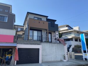 平塚市出縄　S様邸　ジョリパット仕上げの外壁塗装（モルタル＆サイディング）、スレート屋根塗装